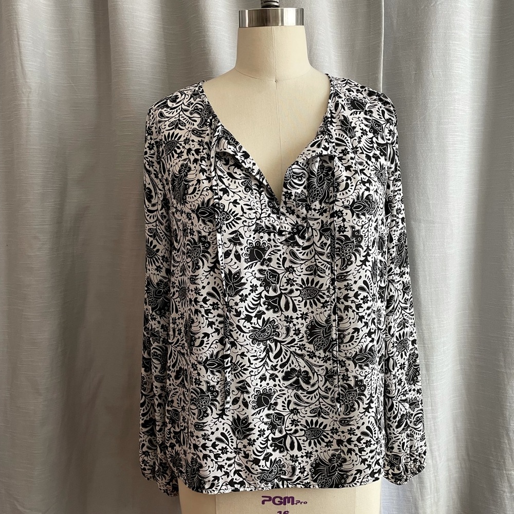 Bobeau Long Sleeve Black and White Blouse